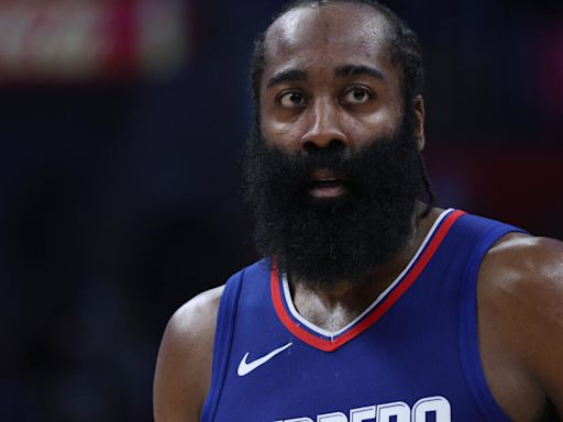 Harden pierde el primer duelo ante Sixers desde su traspaso