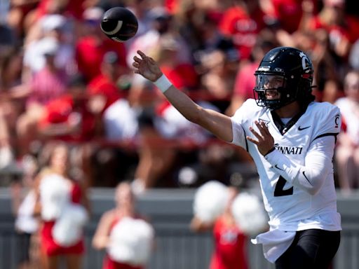 Cincinnati Bearcats bring home Victory Bell with win over Miami RedHawks / Replay