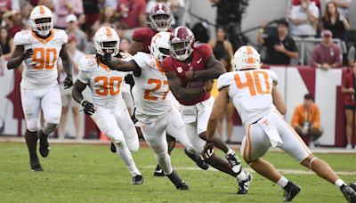 CFB Analyst Makes Bold Prediction for Tennessee vs Alabama
