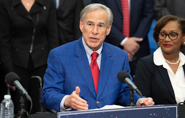 Greg Abbott issues deadly alligator warning to migrants