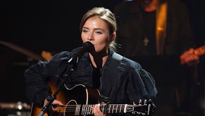 Country music legend’s granddaughter makes ‘American Idol’ top 5, prompting conspiracy theories