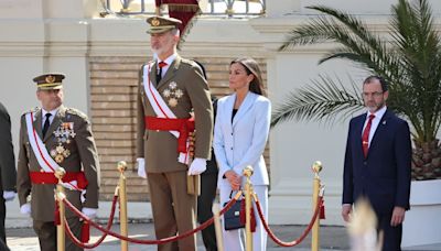 El rey Felipe VI vuelve a jurar bandera