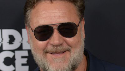 Russell Crowe reflects on 'ridiculous' post-divorce dating antics