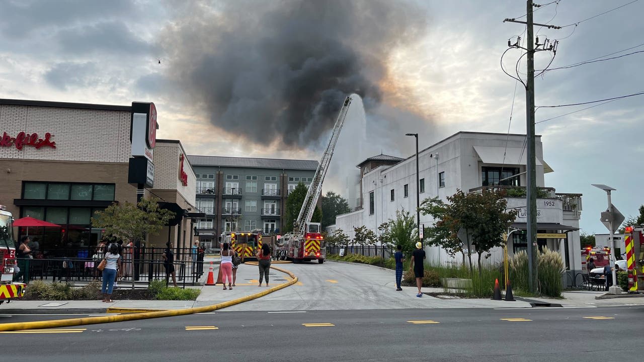 Fire breaks out at luxury apartments behind Atlanta Chick-fil-A