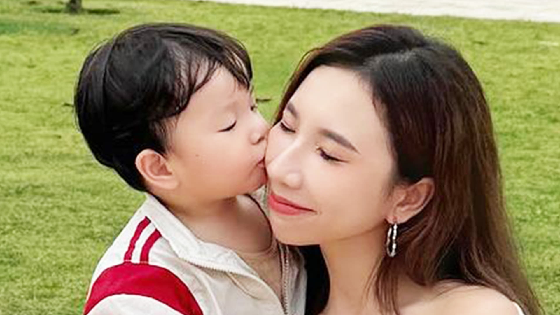 Influencer Jasmine Yong's Son, 2, Dead After Drowning In Hotel Pool While Parents Slept | Access