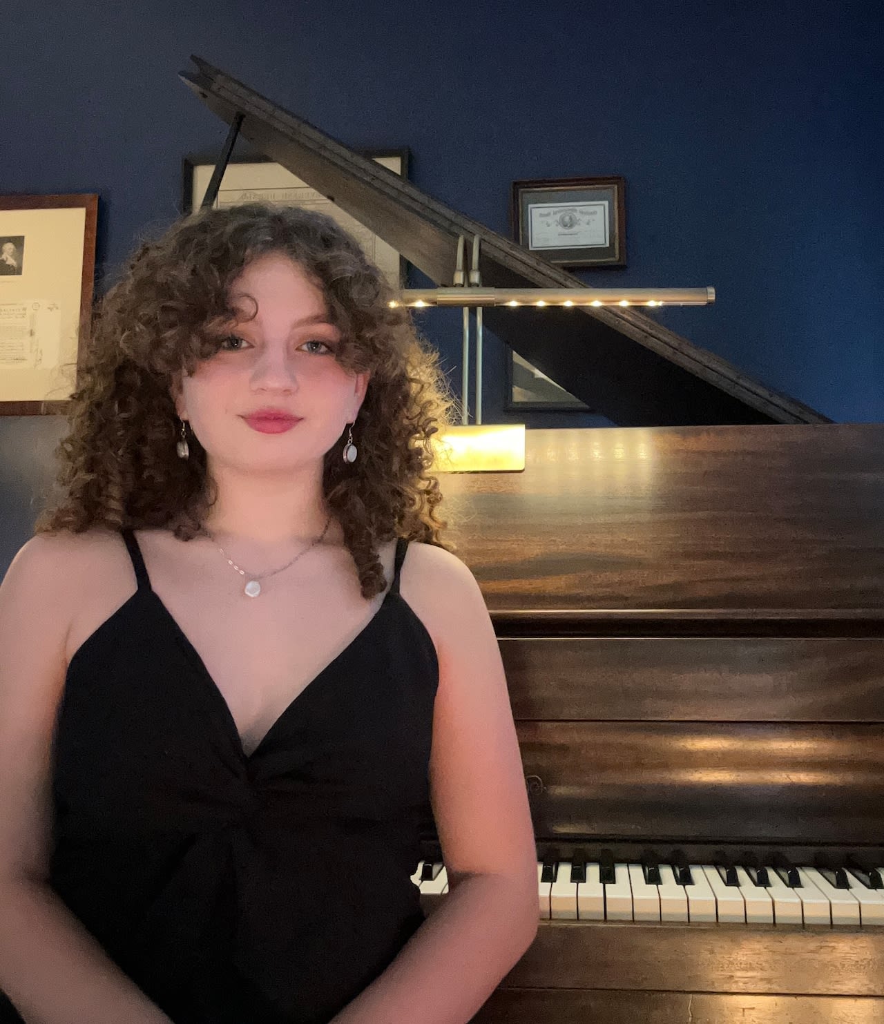 Avon Teenager Plays in International Piano Event in Cleveland