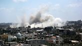 Al menos 30 muertos en un ataque aéreo israelí contra una escuela en Gaza, según funcionarios palestinos