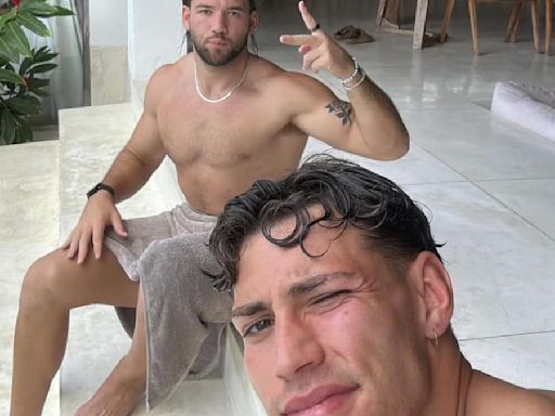 Tiny detail in selfie of two NRL stars in Bali drives fans wild