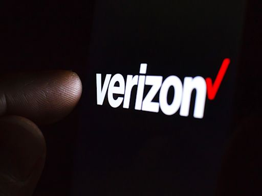 There’s a big Verizon outage right now. Here’s what you need to know