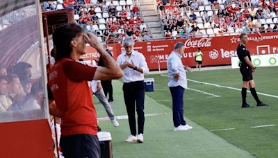 El banquillo del Real Murcia, una constante mudanza cuando llega el verano