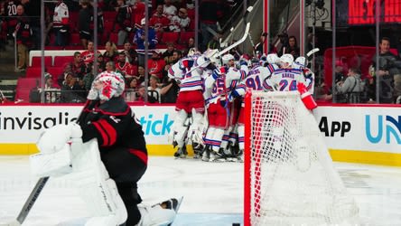 After Hurricanes' late equalizer, Artemi Panarin rises up to challenge and puts Rangers up 3-0