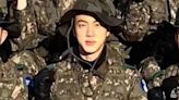BTS防彈少年團Jin軍隊生活超認真，提前3個月晉升「金兵長」！提到弟弟月底入伍，留下一長串爆笑