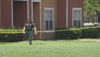 Dos muertos y un herido es el saldo de un tiroteo en edificio de apartamentos en Kissimmee