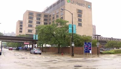 University of Illinois nurses authorize strike at UI Health on Chicago's Near West Side