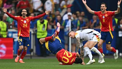 ¡Golpazo para La Roja! Pedri se lesiona tras una entrada de Kroos y deja el España - Alemania reemplazado por Dani Olmo | Goal.com Chile