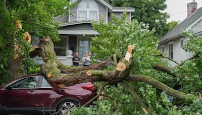 More than 20 dead after Memorial Day weekend storms batter multiple US states: Updates