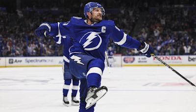 NHL free agency tracker: Predators sign Steven Stamkos, Islanders land Anthony Duclair