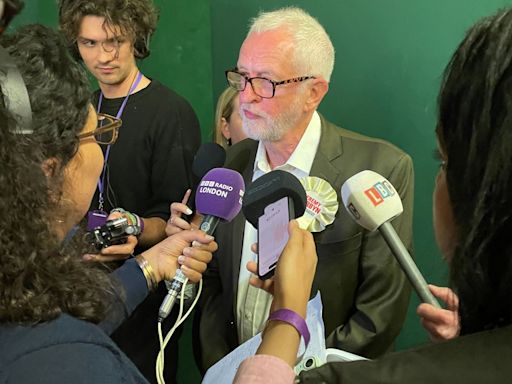 Jeremy Corbyn wins Islington North seat by almost 8,000 votes over Labour candidate