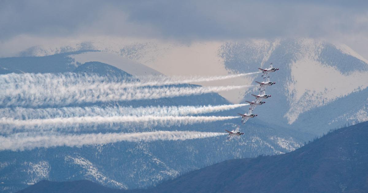 Eyes to the skies: When you can see the Thunderbirds practice