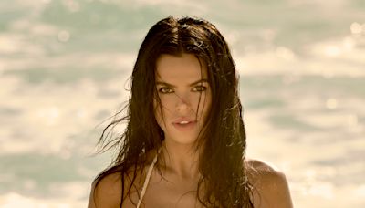 4 Sizzling SI Swimsuit Photos of Brooks Nader in Mexico