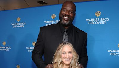 Shaquille O'Neal, 7ft1in, towers over Sarah Jessica Parker, 5ft3in