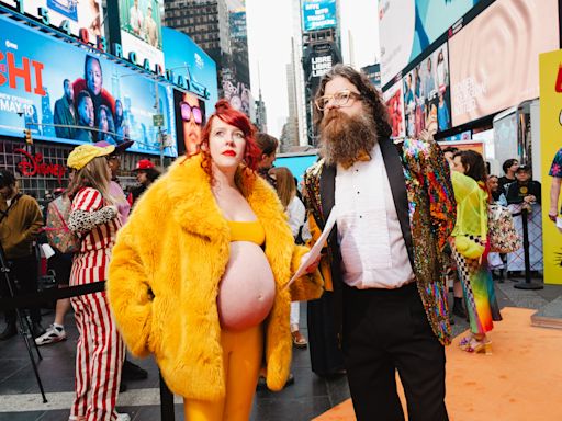 Ponen un hot dog de casi 20 metros en Times Square y es increíble