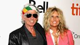 Keith Richards Recreates Wedding Kiss With His Wife for 39th Anniversary