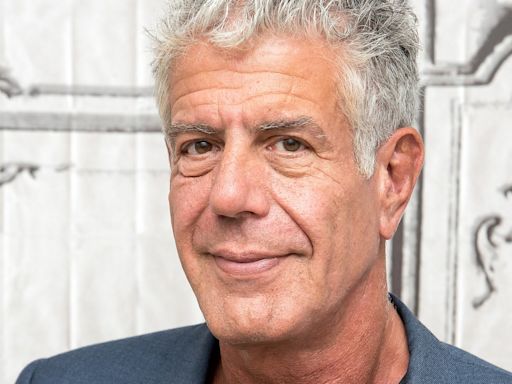 Anthony Bourdain's Favorite Hot Dog Didn't Even Come From New York