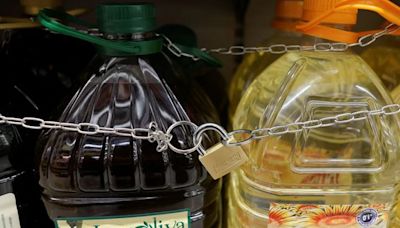 El precio del aceite de oliva se triplica desde enero de 2021: de 2,9 euros el litro a más de 9