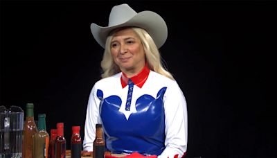 Maya Rudolph channels a ‘Cowboy Carter’-inspired Beyoncé on ‘SNL’ in ‘Hot Ones’ sketch