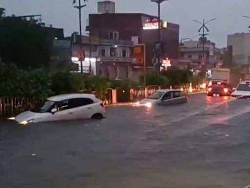 Heavy rains lash Rajasthan's Jaipur, vehicles seen submerged in water | Video