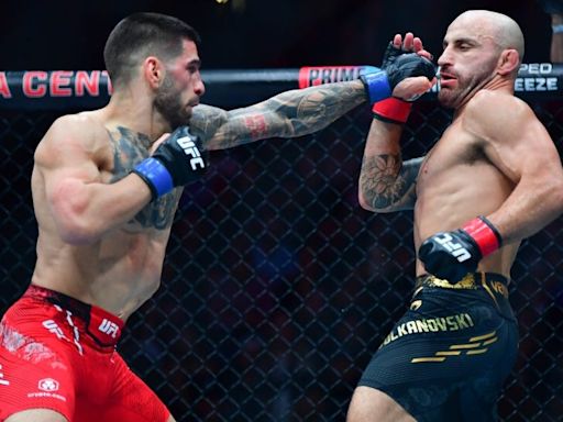 Volkanovski: Holloway can make Topuria fight 'look easy'