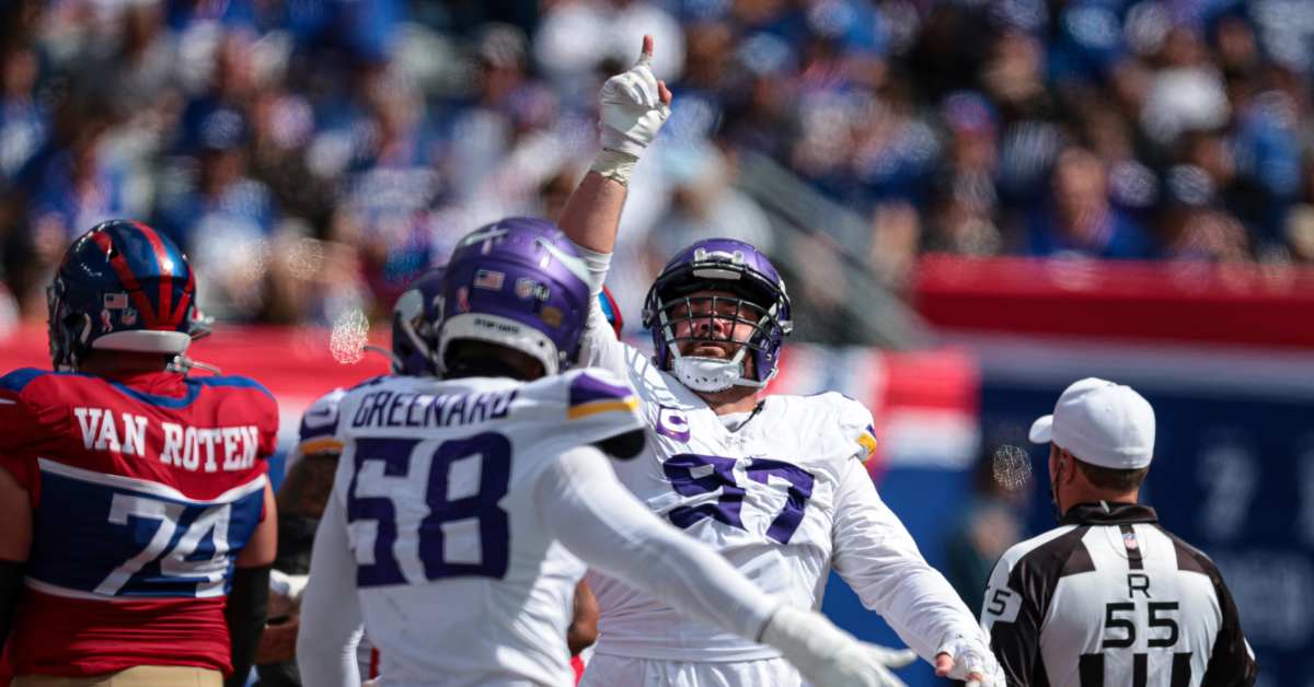 Vikings sign Harrison Phillips to 2-year extension