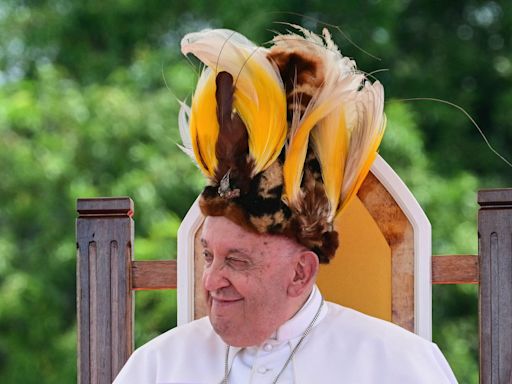 El Papa cumplió su promesa de visitar a misioneros argentinos que trabajan en la periferia de la periferia: “El amor es más fuerte”