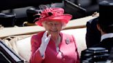 British horse racing resumes with tribute to queen