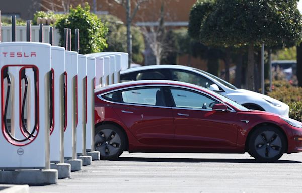 Tesla batteries degrade faster than Tesla says