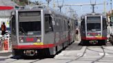 Sujeto mató ¡porque sí! a abuelita, la lanzó a las vías del tren