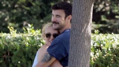 Rumer Willis makes out with tattooed mystery man in LA