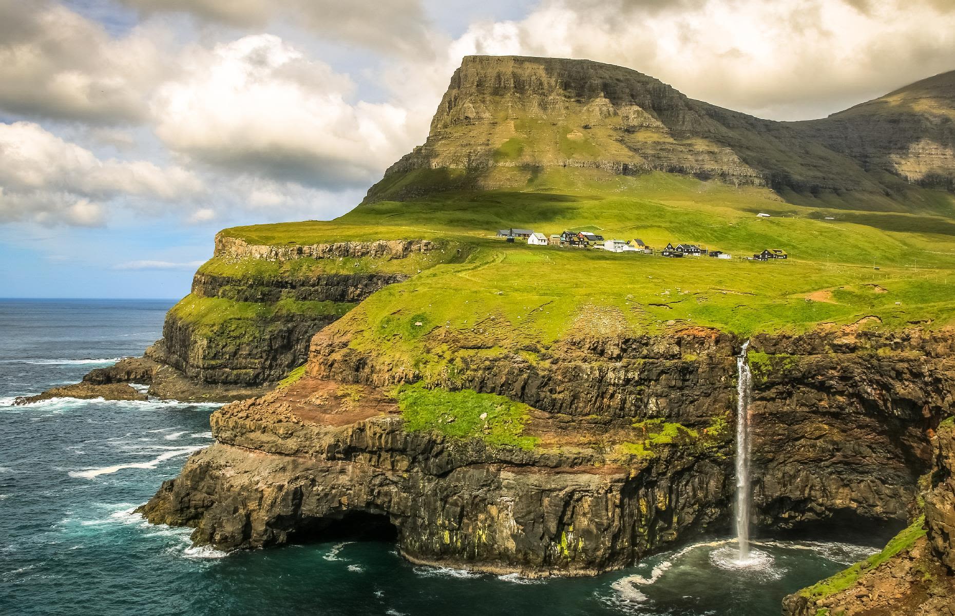 Incredibly remote small towns around the world