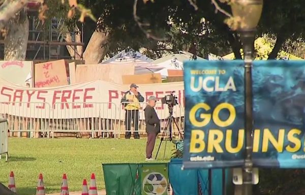 Dueling protests continue at UCLA for 6th straight day