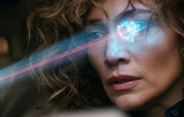 Netflix's official Atlas trailer puts Jennifer Lopez in another generic Terminator clone, but with Titanfall-like mechs