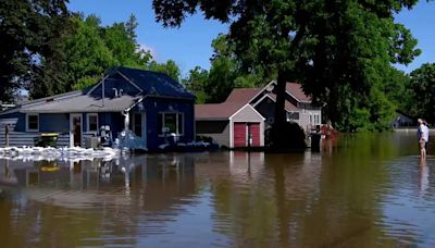 Floods are raging in Minnesota. But few have flood insurance, state commerce agency says.