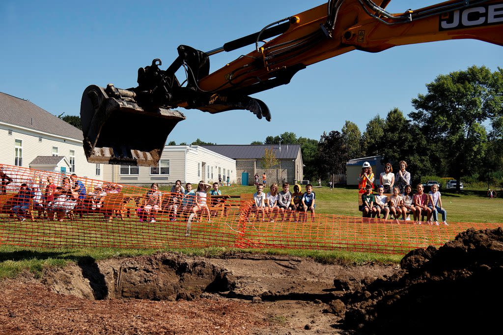 Photo Album: Time capsule buried at Auburn school