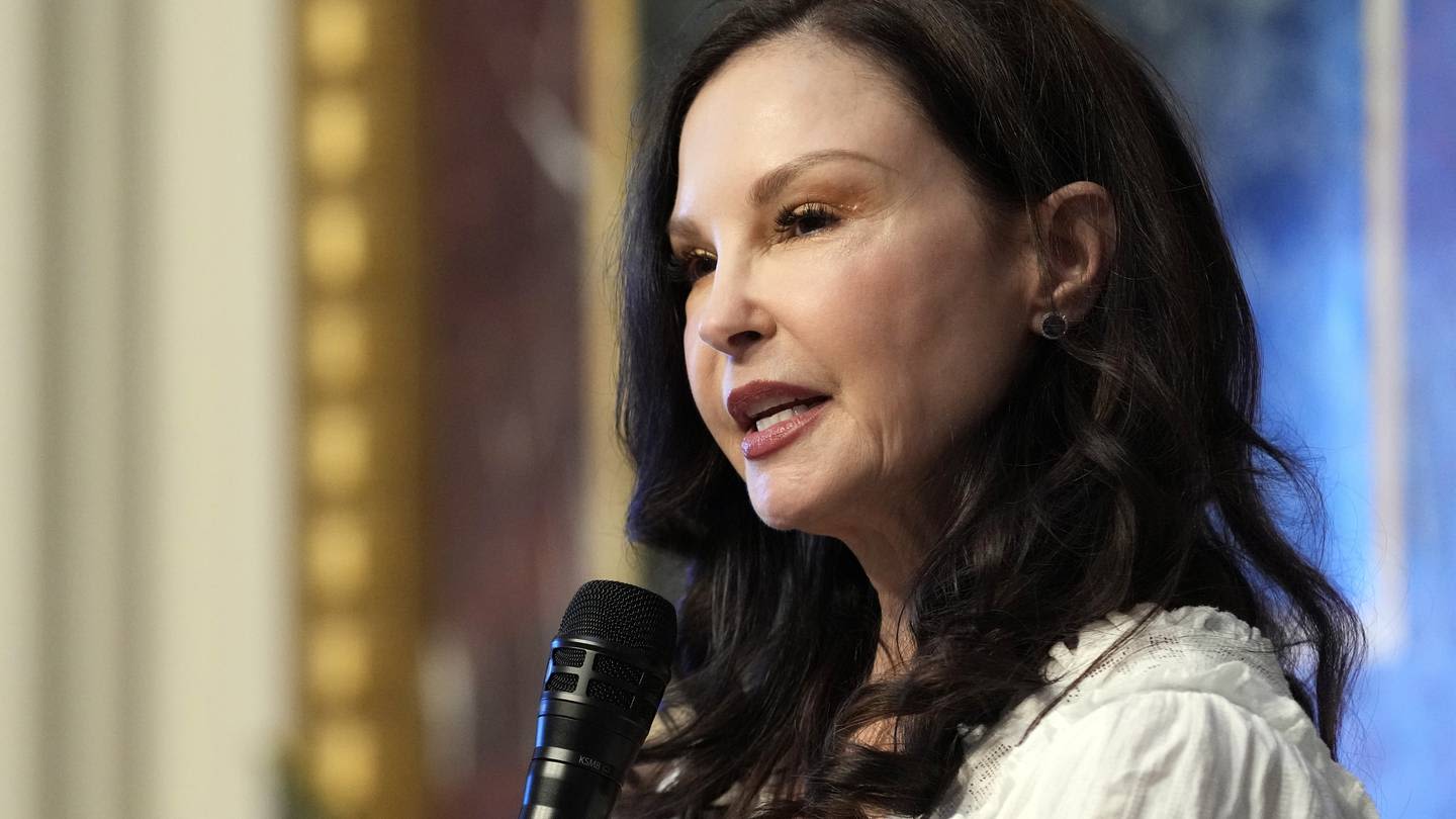 Ashley Judd speaks out on the right of women to control their bodies and be free from male violence