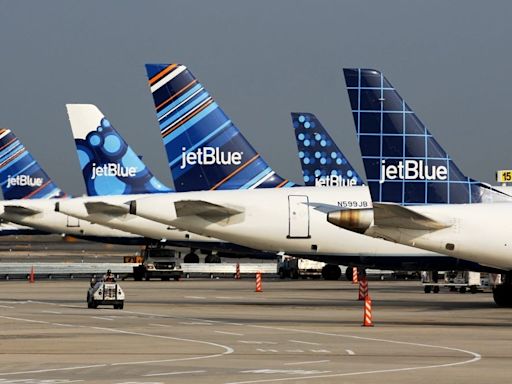 Passenger sues JetBlue for $1.5M claiming hot water scalded her, left 'disfiguring burns'