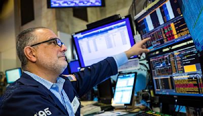 Wall Street y el IPSA se encaminan a cerrar la semana con ganancias - La Tercera