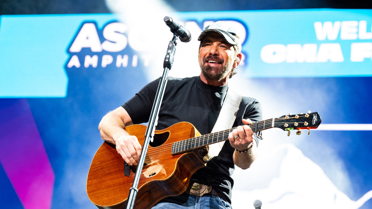 Rodney Atkins Fuels Nostalgia On TikTok With This Heartfelt Father-Son Moment — Watch | KJ97