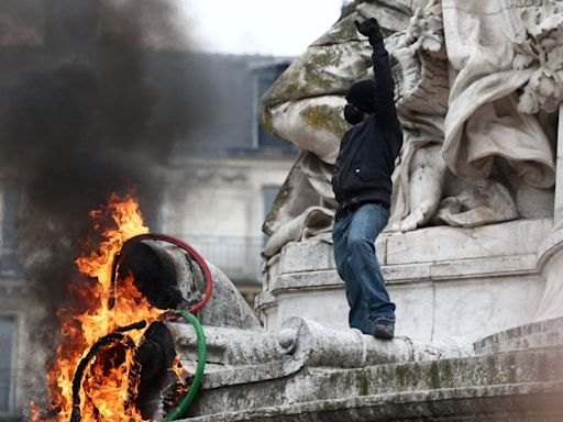 Paris rocked by RIOTS as cops charge protesters with batons before Olympics
