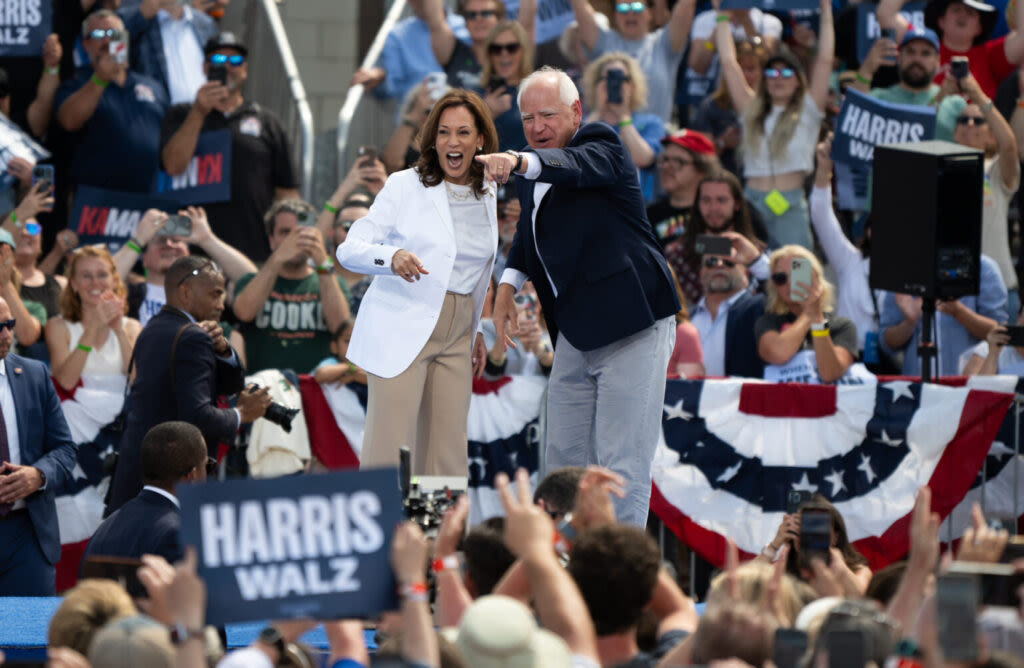 Wisconsin Democrats say they’re ‘hopeful’ at Harris-Walz rally in Eau Claire