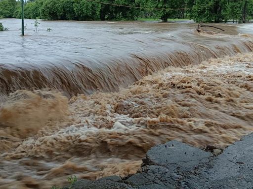 Officials discharge over two lakh cusecs from Polavaram as flood level rises